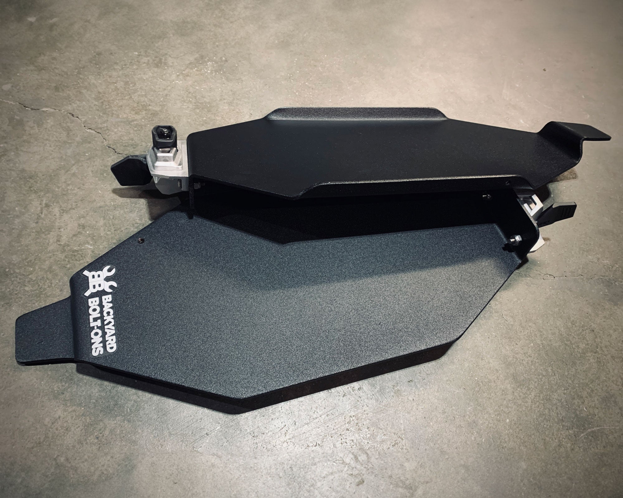 LinQ PlateZ – BackYard Bolt-Ons